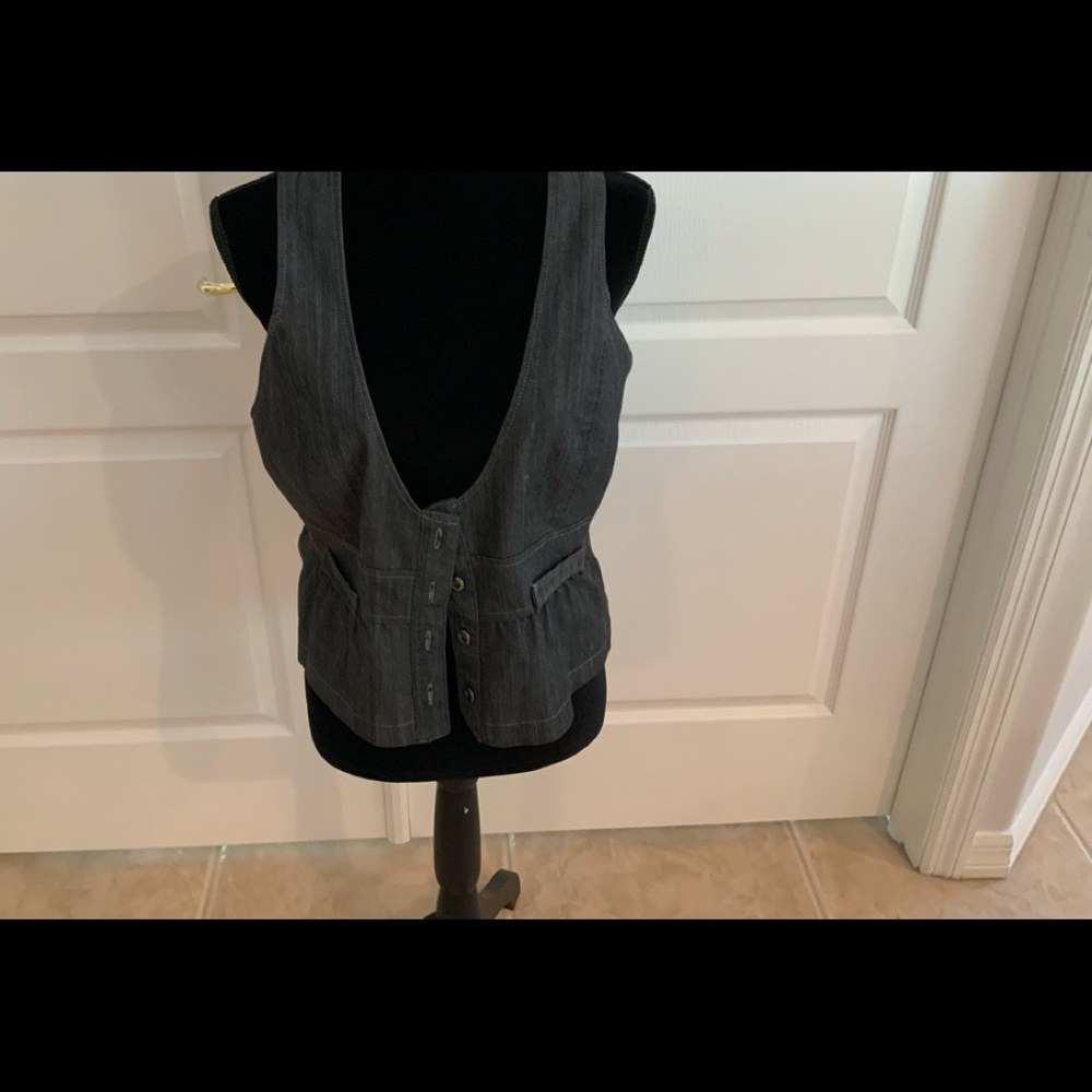 Ladies vest